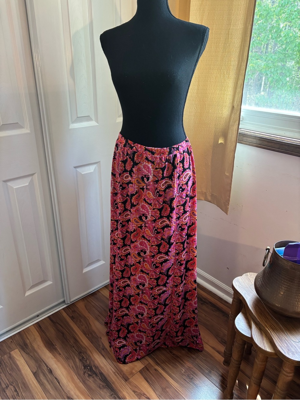 Jessica London Women’s Pink and Black Paisley Maxi Skirt